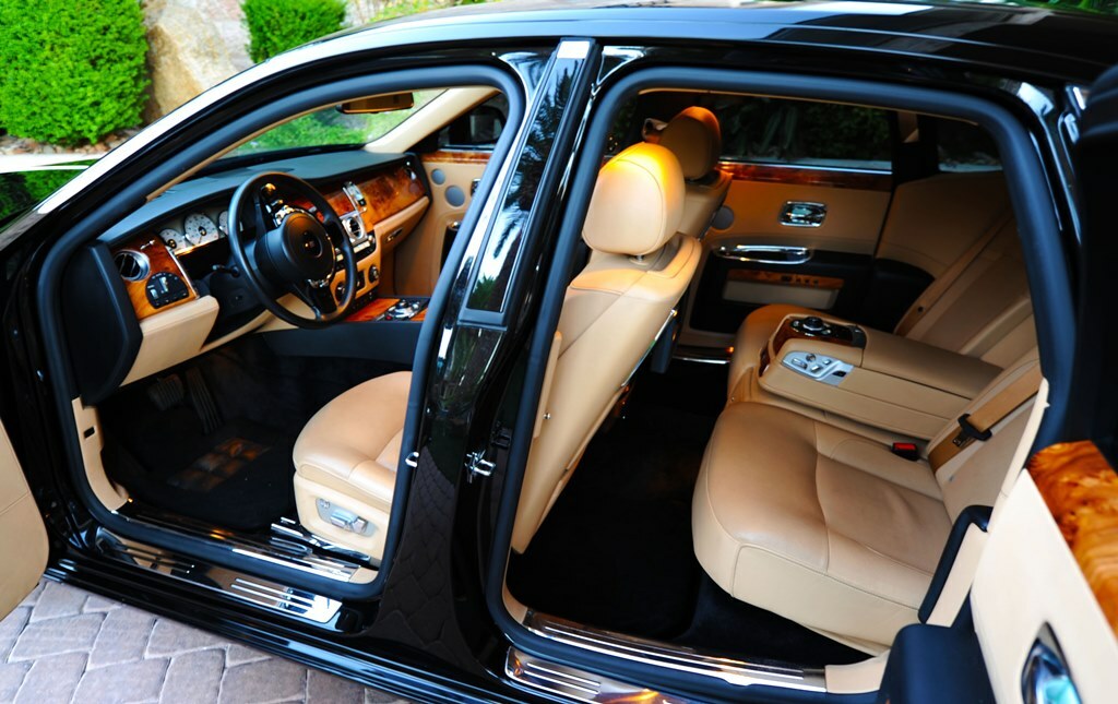 The plush interior of Rick Harrison's Rolls-Royce (Lot #730).