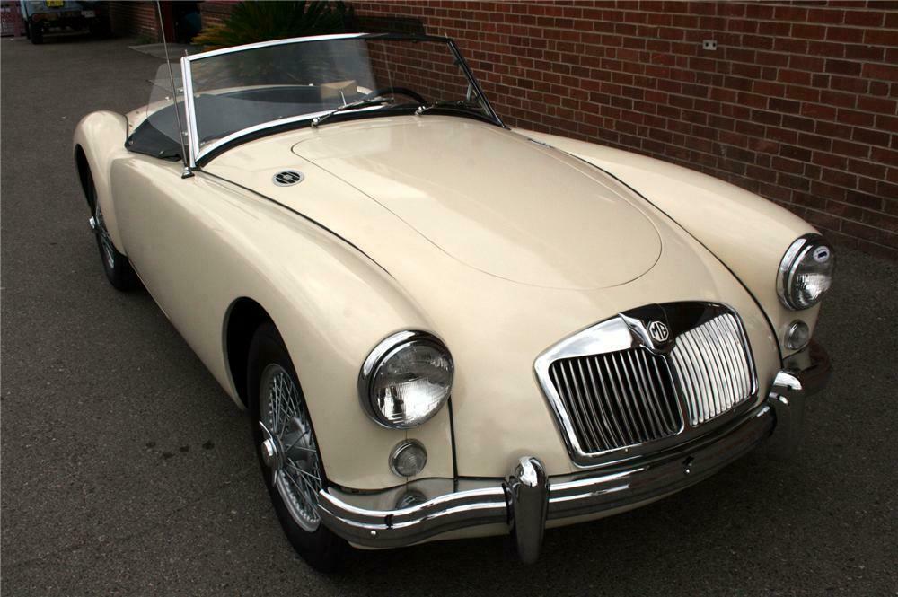 1957 MG A CONVERTIBLE - Front 3/4 - 162015