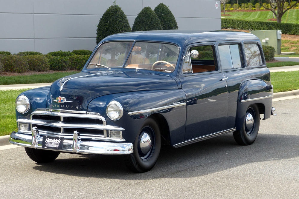 1950 PLYMOUTH SUBURBAN - Front 3/4 - 230310