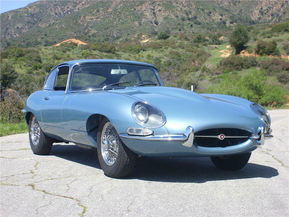 1964 JAGUAR XKE FIXED HEAD COUPE - Front 3/4 - 88880