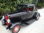 1932 FORD CUSTOM 5 WINDOW COUPE - Front 3/4 - 113405