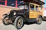 1926 FORD MODEL T WOODY WAGON - Front 3/4 - 116255