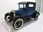 1927 FORD MODEL T COUPE - Front 3/4 - 162394