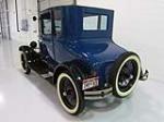 1927 FORD MODEL T COUPE - Rear 3/4 - 162394