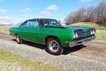 1969 PLYMOUTH ROAD RUNNER CUSTOM 2-DOOR HARDTOP - Front 3/4 - 194172