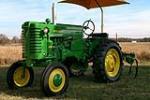 1950 JOHN DEERE M TRACTOR - Front 3/4 - 200674