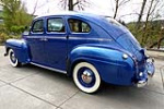 1940 PLYMOUTH DELUXE SEDAN - Rear 3/4 - 224537