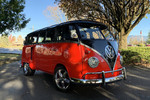 1966 VOLKSWAGEN 21-WINDOW CUSTOM BUS - Front 3/4 - 236551