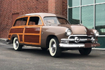 1951 FORD COUNTRY SQUIRE WOODY WAGON - Front 3/4 - 237492