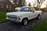 1975 FORD F-100 PICKUP - Front 3/4 - 237863