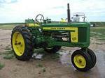 1958 JOHN DEERE 520 TRACTOR - Front 3/4 - 93470