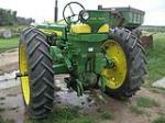 1958 JOHN DEERE 520 TRACTOR - Rear 3/4 - 93470