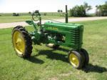 1946 JOHN DEERE H TRACTOR - Front 3/4 - 93472