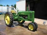 1948 JOHN DEERE B ROLL-A-MATIC TRACTOR - Front 3/4 - 93476