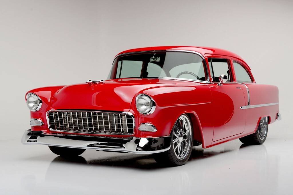 A Top 25 Cup contender in 2015, this stunning 1955 Chevy 210 Custom Sedan (Lot #1295) combines cutting-edge mechanical modernity and traditional lines.