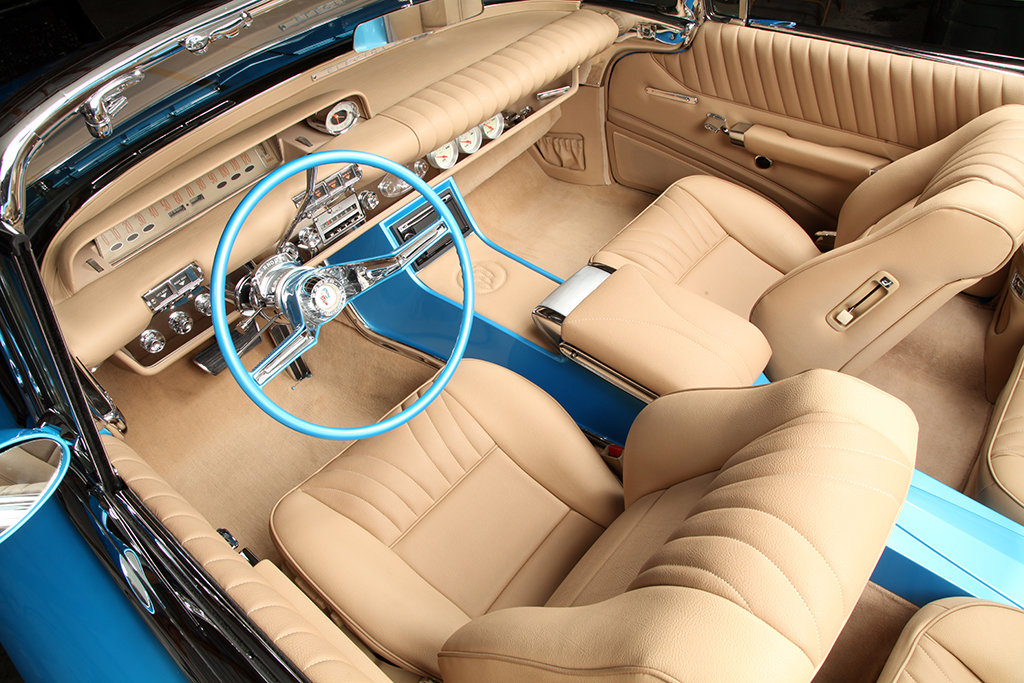 SD20 - Lot 1350 - 1960 Buick Electra 255 Custom Convertible_interior