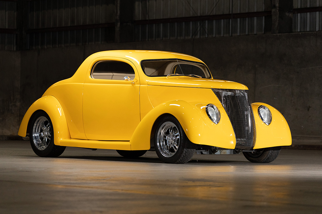 Lot 442 - 1937 Ford Custom Coupe