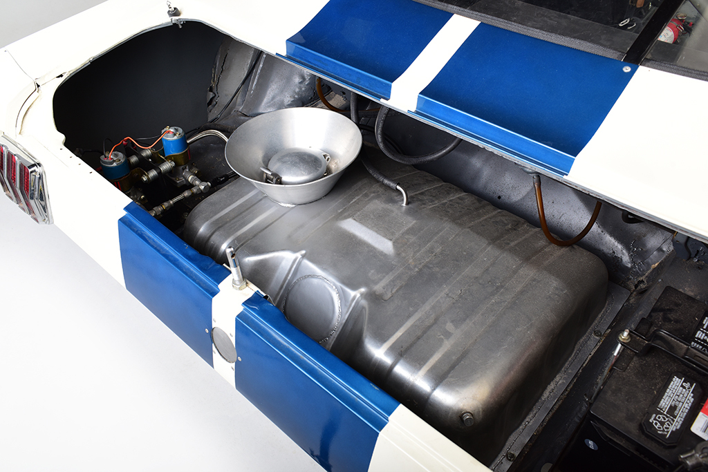 1965 Shelby GT350R_fuel tank