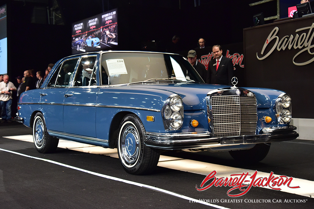 Lot #124 - 1969 MERCEDES-BENZ 280S – NEW RECORD SALE AT AUCTION