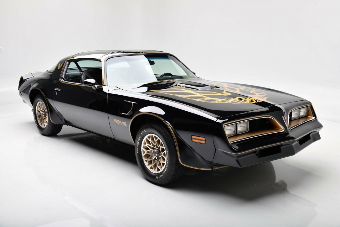 Lot #1421 - Burt Reynolds' 1977 Pontiac Firebird Trans Am SE