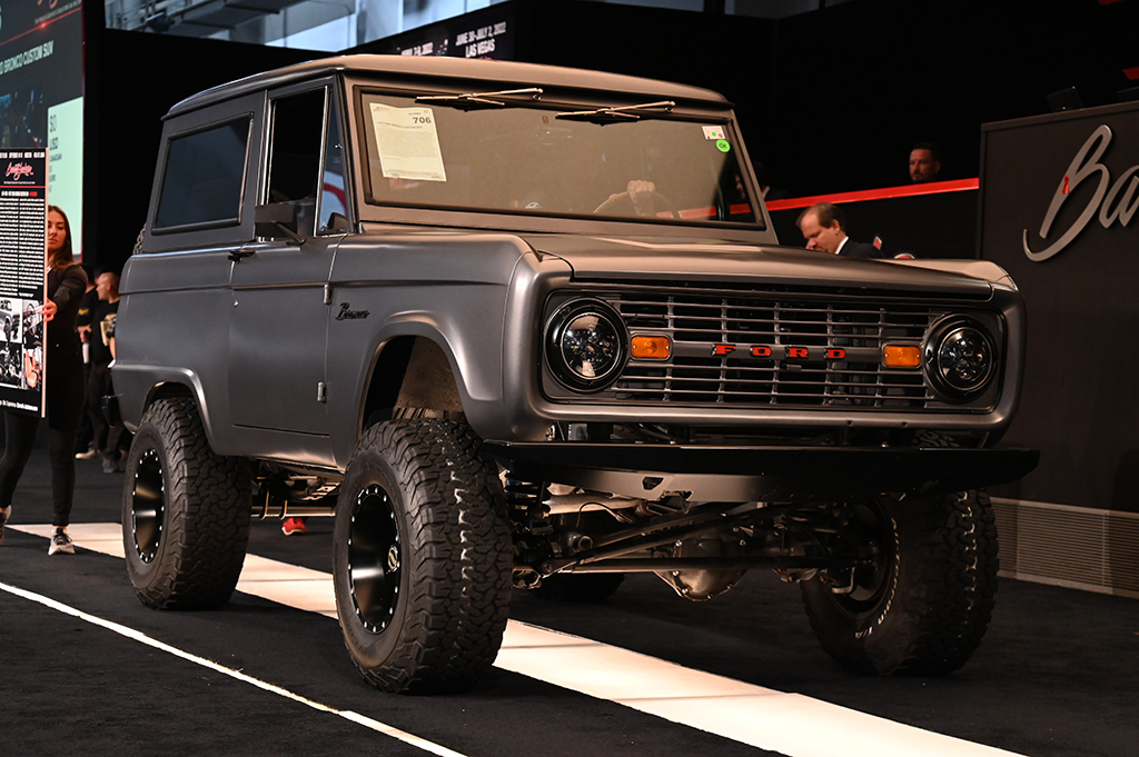 #2 (TIE) - LOT #706 - 1972 FORD BRONCO CUSTOM SUV - $165,000