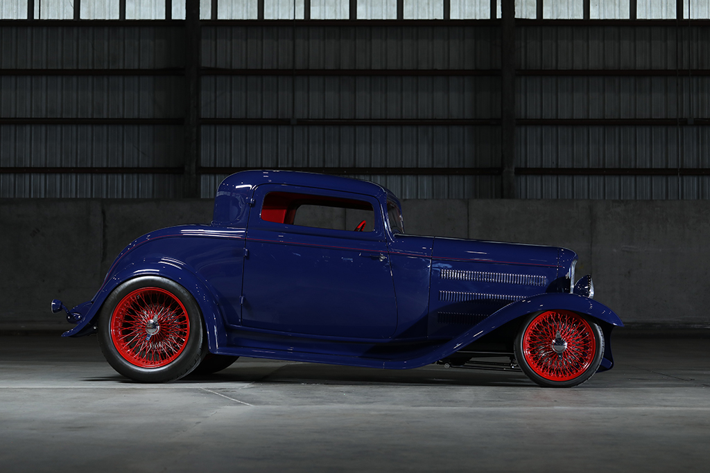 1932 Ford Model A Custom Coupe_side