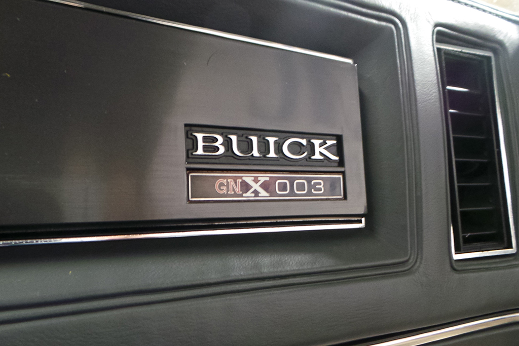 1987 Buick Grand National GNX 003_detail