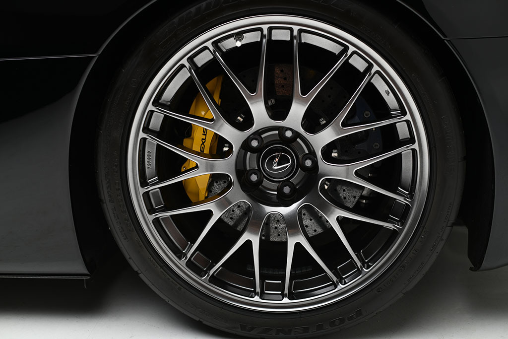 2012 Lexus LFA Nurburgring Edition_wheel