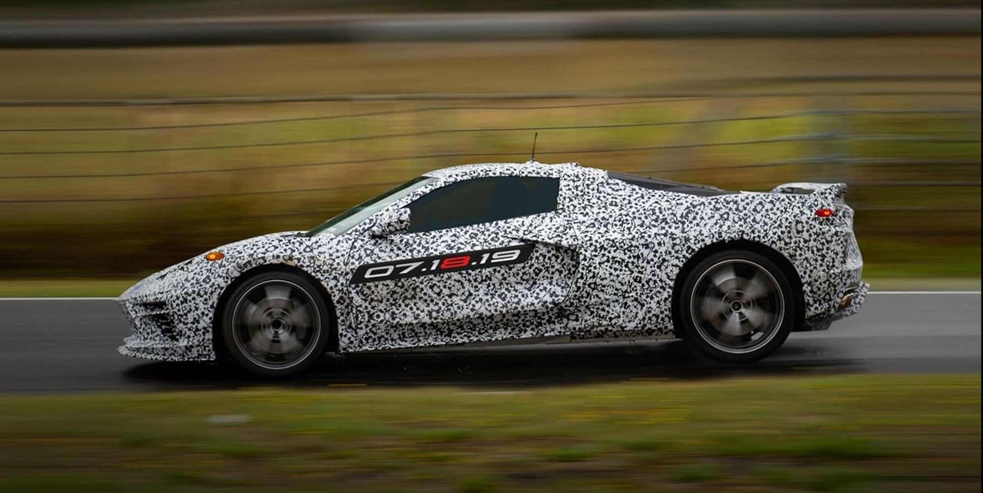 gm-goes-from-secretive-to-social-about-c7-and-c8-corvette-2019-04-12_17-06-11_108756