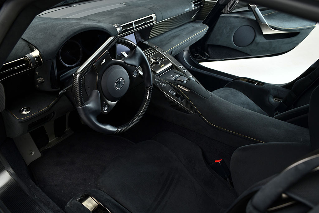 2012 Lexus LFA Nurburgring Edition_interior