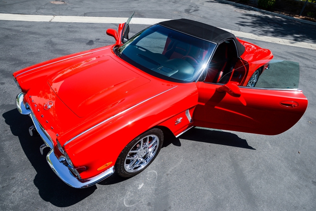 The auction of Lot #3001, a 1962 Chevrolet Corvette CRC Conversion, will benefit the Carrington Charitable Foundation, which supports catastrophically wounded veterans.