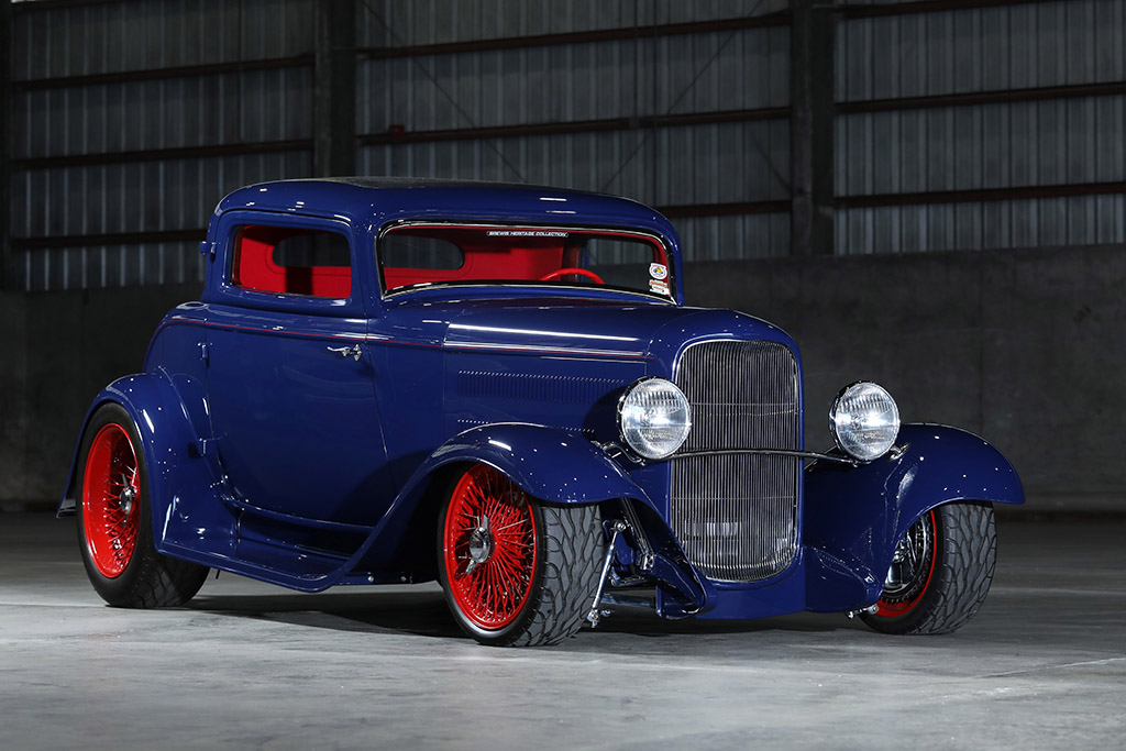 Lot 681 - 1932 Ford Custom Coupe