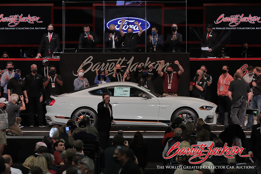 It was cheers all around when VIN 001 of the 2021 Ford Mustang Mach 1 sold for $500,000 to benefit JDRF on Friday.