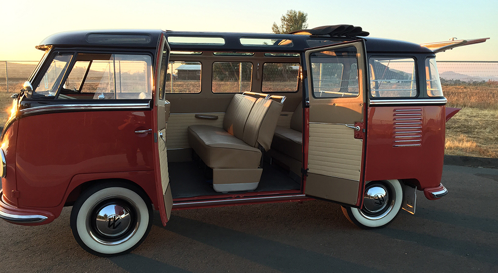 1956 Volkswagen 23-Window Microbus_side