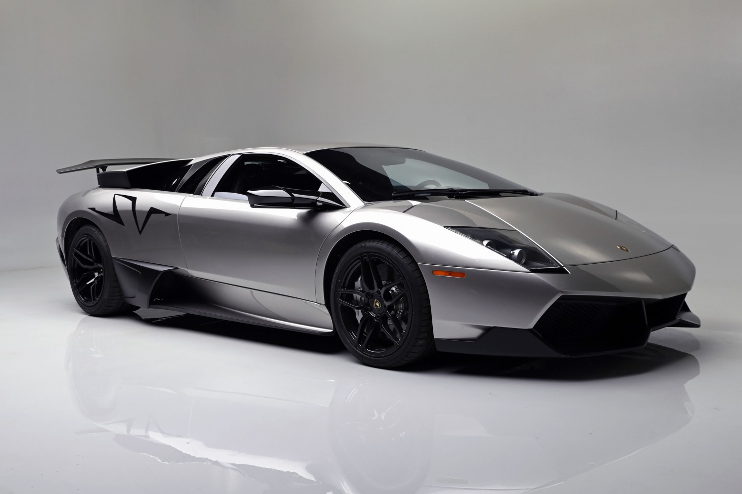 2010 LAMBORGHINI MURCIELAGO LP670-4 SUPERVELOCE_Front_3-4