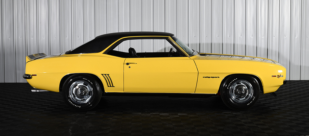 Lot 664.1 - 1969 Chevrolet Camaro Z28_side