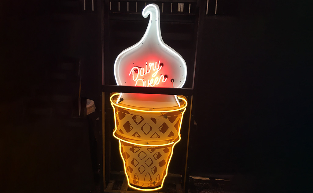 Lot-#6393.1--Nifty-1950s-Dairy-Queen-porcelain-with-neon-restored-ice-cream-cone-shaped-sign