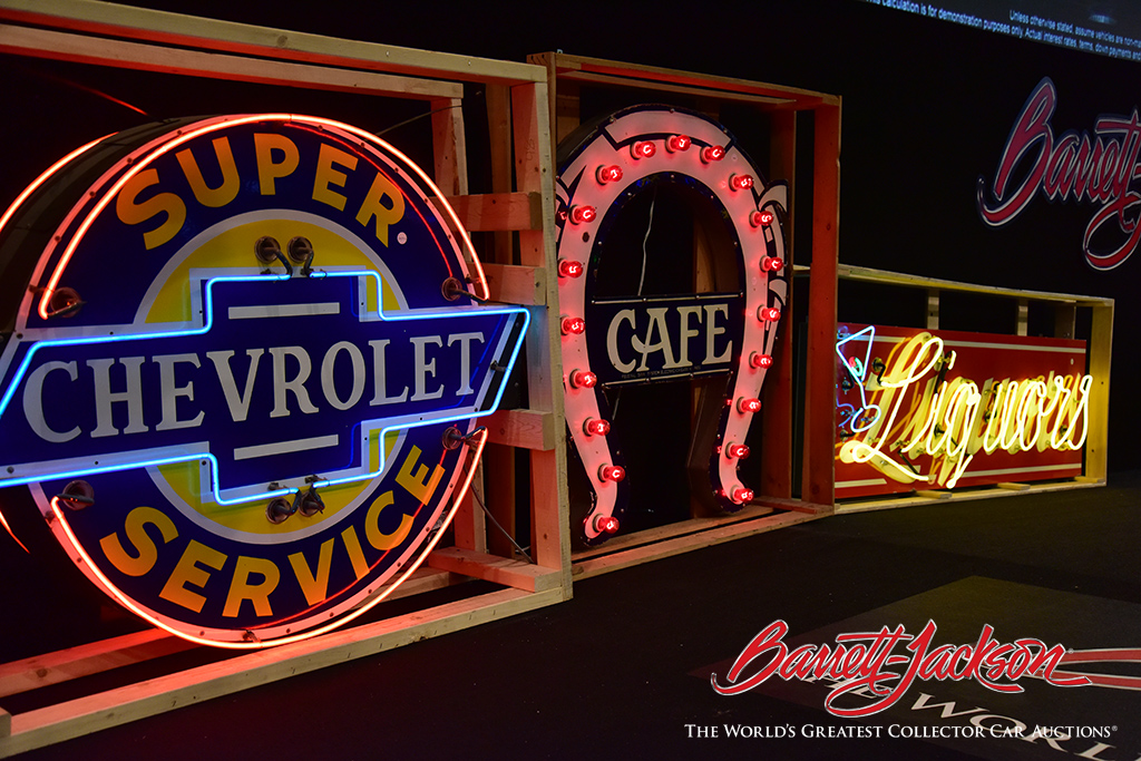 Lot #9494.2 - 1940S CHEVROLET SUPER SERVICE NEON PORCELAIN SIGN (LEFT) - $34,500