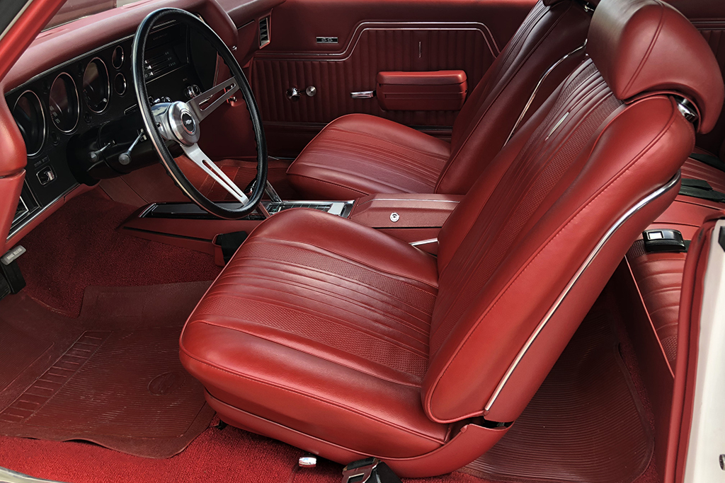 Lot 670 - 1970 Chevrolet Chevelle SS454 LS6_interior