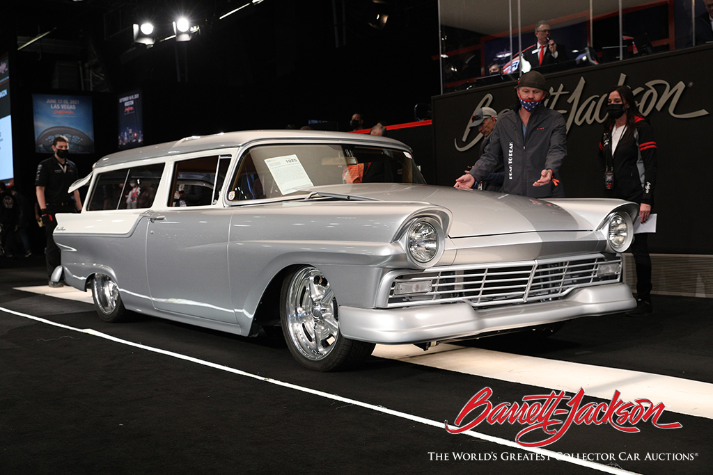 Lot #1025 - 1957 FORD RANCH WAGON CUSTOM STATION WAGON FROM THE LARRY WINKLER COLLECTION - $104,500 – NEW RECORD SALE AT AUCTION