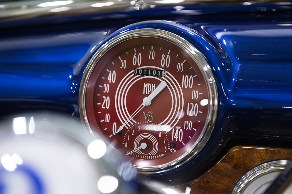 Lot 735 - 1947 Buick Super 8 Custom Convertible_gauges