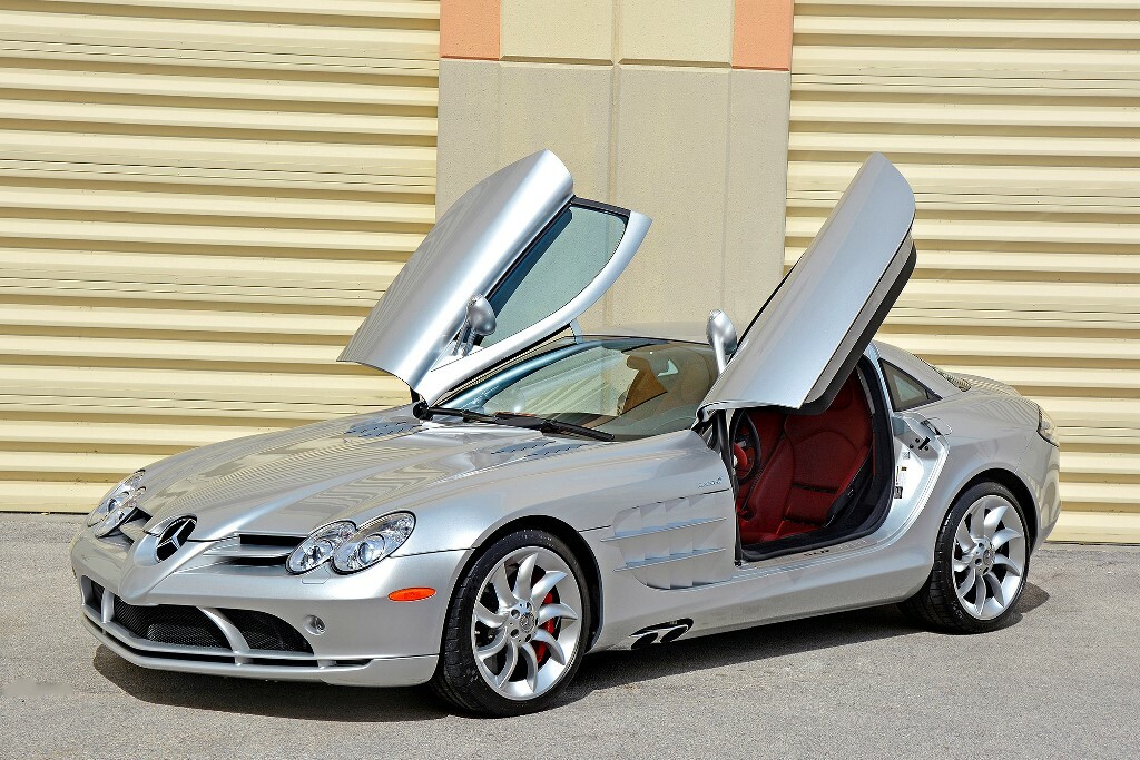 This 2006 Mercedes-Benz SLR McLaren (Lot #406) is one of the stars of this year's Supercar Showcase at the Palm Beach Auction.