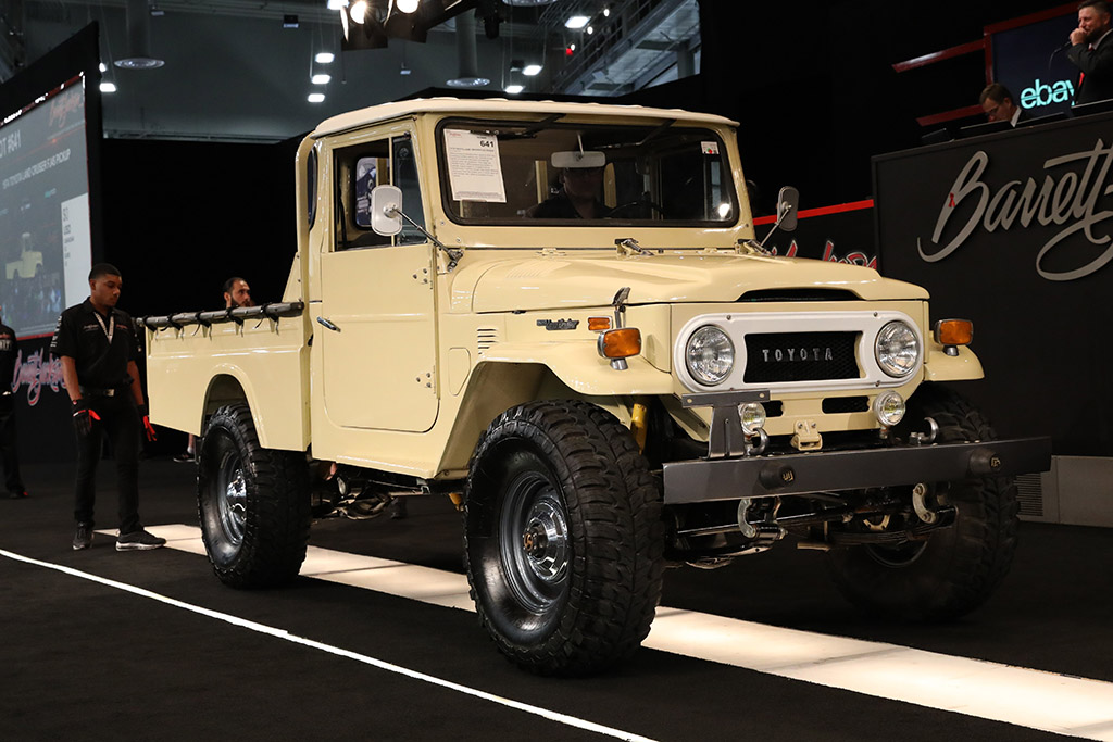 641_1974 TOYOTA LAND CRUISER FJ45 PICKUP