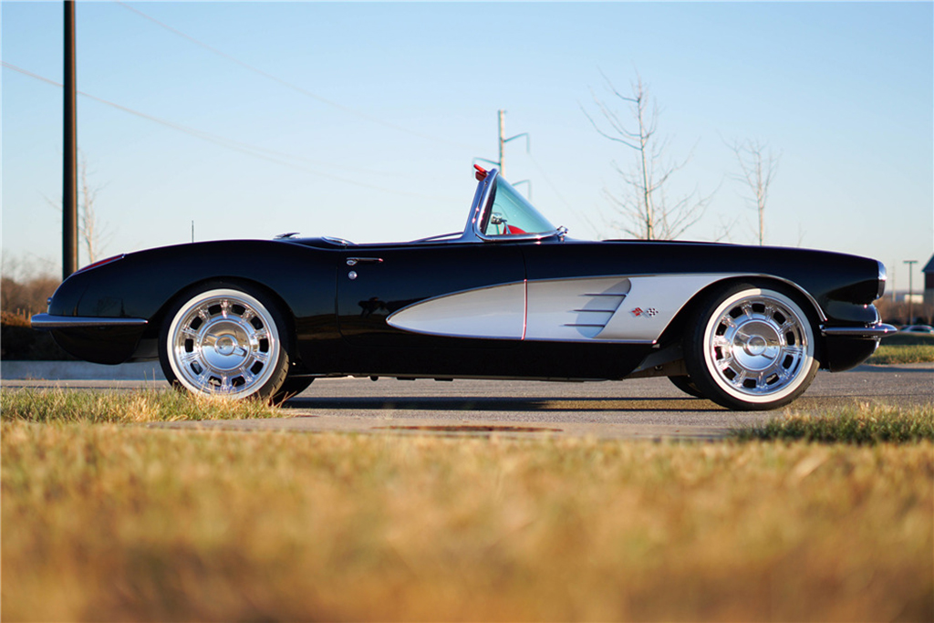 1958 CHEVROLET CORVETTE CUSTOM CONVERTIBLE - SOLD FOR $440,000