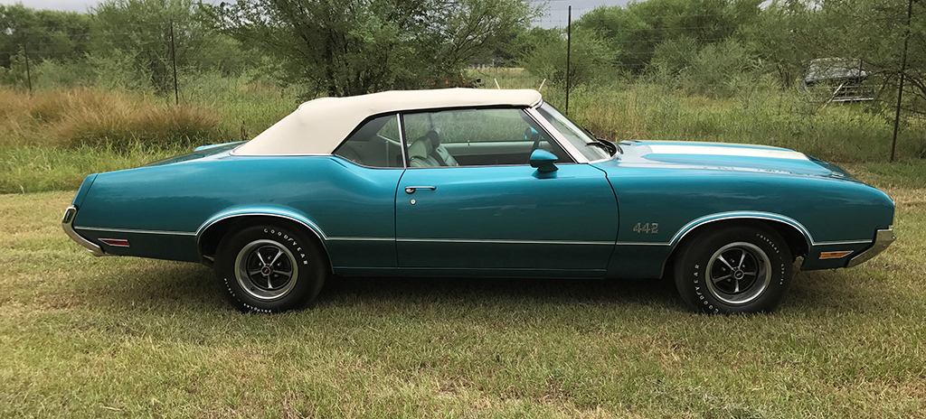 It's all about the numbers: This 1970 Oldsmobile 442 convertible is on its way to the 2017 Las Vegas Auction.