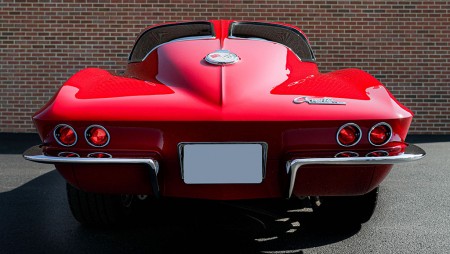 Lot #733 - 1963 CHEVROLET CORVETTE SPLIT-WINDOW CUSTOM COUPE_rear