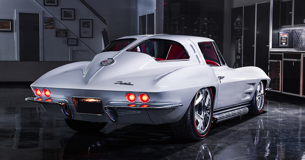 This 1963 Chevrolet Corvette Custom Split-Window Coupe (Lot #240) sold for $357,500, making it the top non-charity sale during the Online Only Auction.