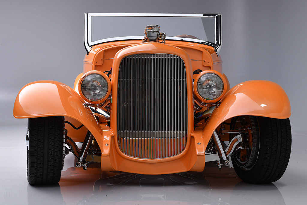 Lot 1332 - 1933 FORD CUSTOM ROADSTER HULA GIRL_front