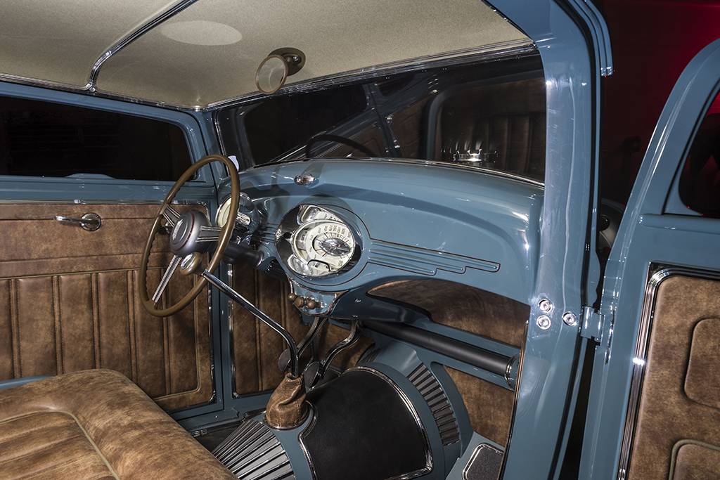 SD20 - Lot 1380 - Wayne Carini 1930 Ford Model A Custom Coupe_Interior