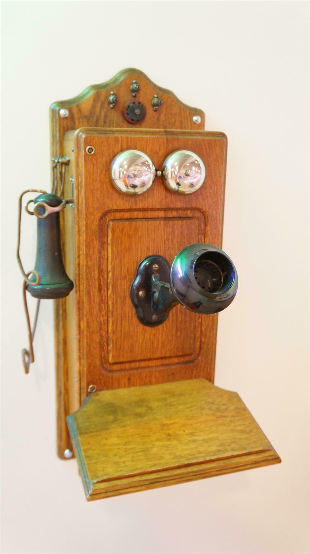 Late teens older wooden hand crank telephone with older